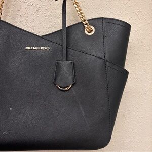 Micheal Kors black handbag purse